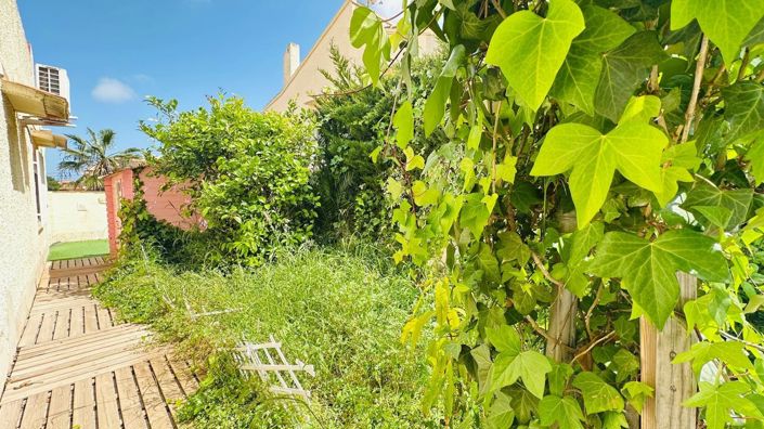 Image No.32-2 Bed Townhouse for sale