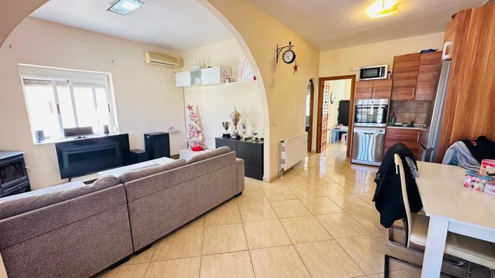 Image No.6-2 Bed Townhouse for sale