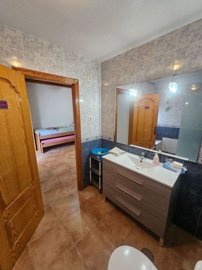 Image No.15-5 Bed Townhouse for sale