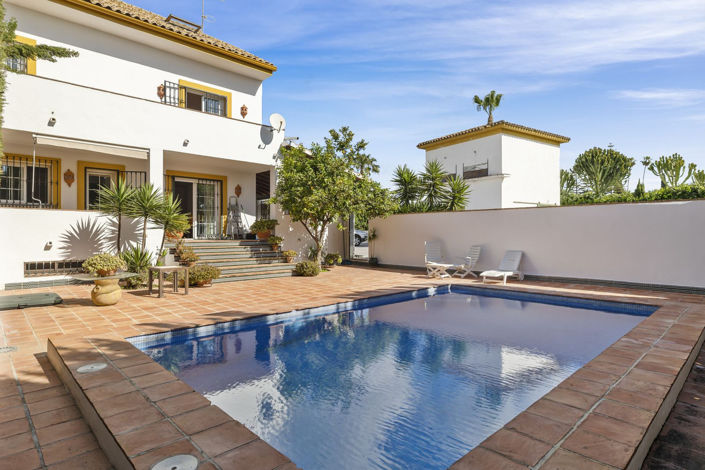 Image No.1-4 Bed Townhouse for sale