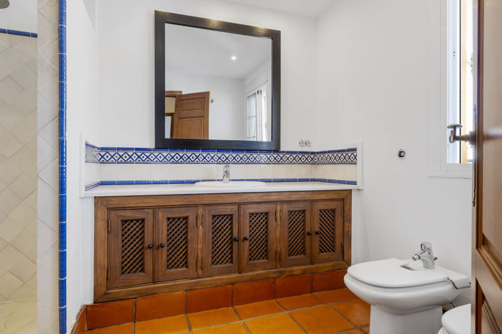 Image No.14-4 Bed Townhouse for sale