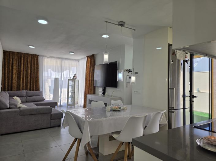 Image No.14-3 Bed House for sale