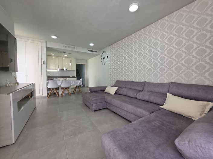 Image No.17-3 Bed House for sale