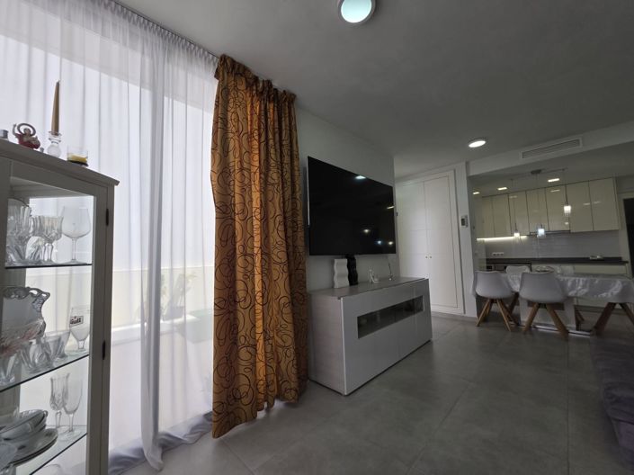 Image No.18-3 Bed House for sale