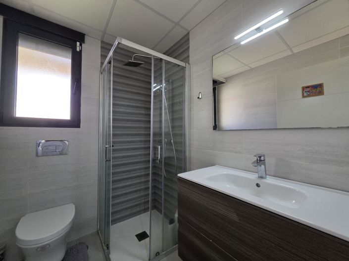 Image No.26-3 Bed House for sale