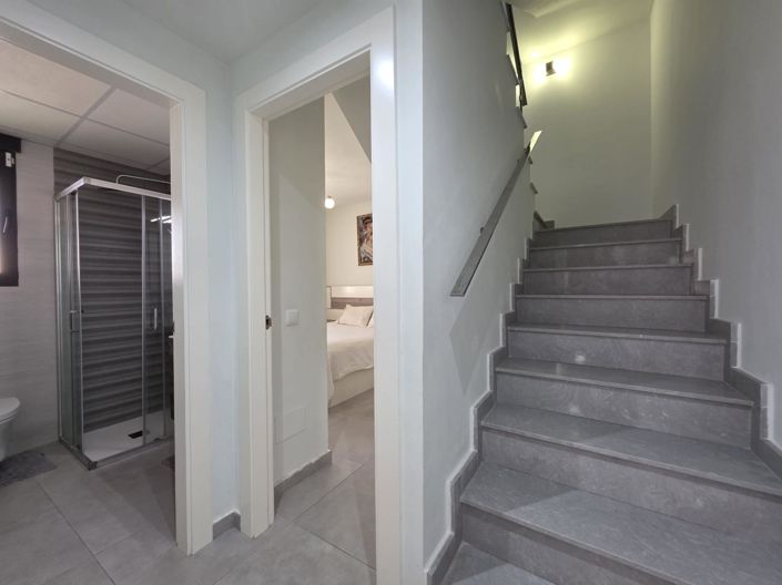 Image No.32-3 Bed House for sale