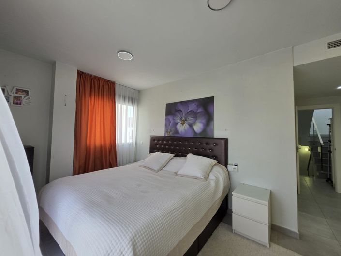 Image No.44-3 Bed House for sale