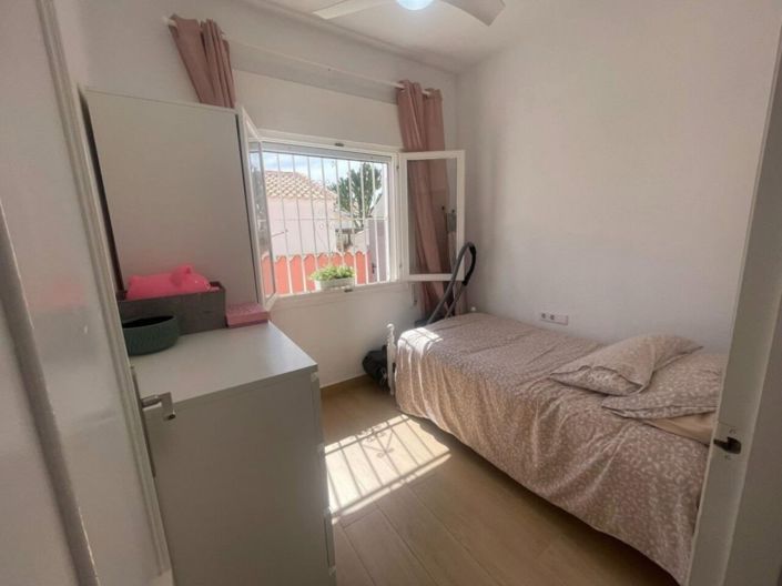 Image No.17-5 Bed Villa for sale