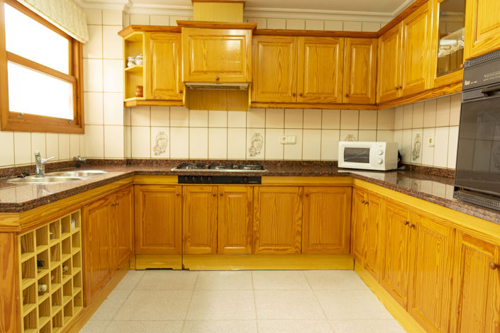Image No.11-7 Bed Apartment for sale