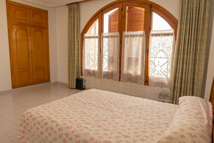 Image No.14-7 Bed Apartment for sale