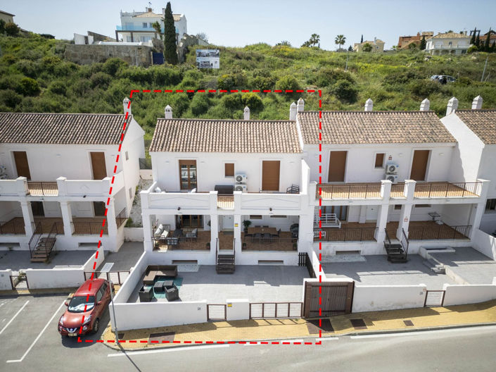 Image No.1-Maison de ville de 3 chambres à vendre à Casares