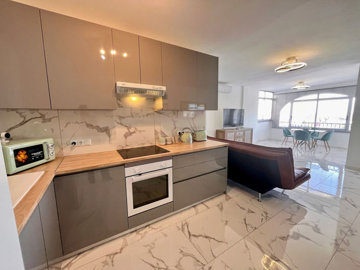 12-53013098fcab6c38b1379cd33298e050