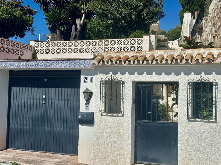 Image No.29-3 Bed Villa for sale