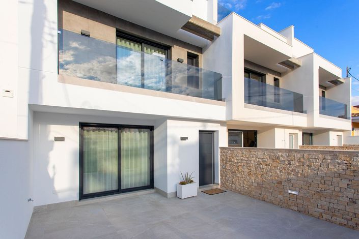 Image No.1-3 Bed Townhouse for sale