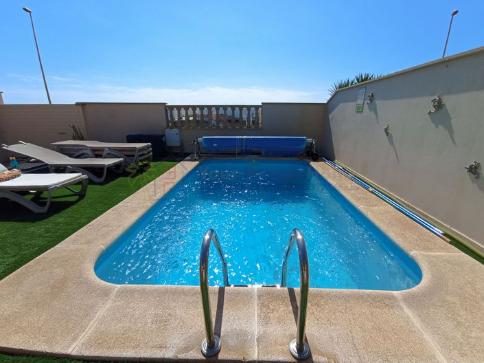 Image No.1-4 Bed House for sale