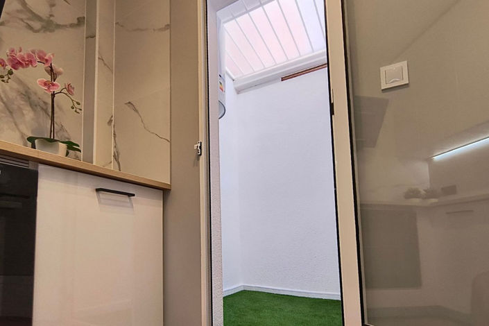 Image No.17-3 Bed House for sale