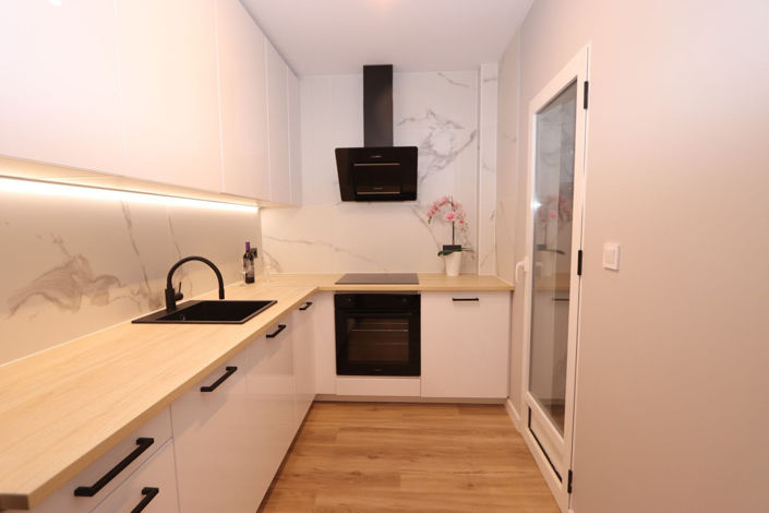 Image No.19-3 Bed House for sale