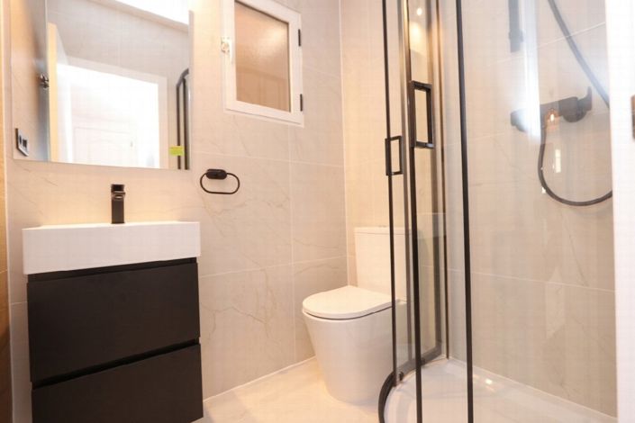 Image No.20-3 Bed House for sale