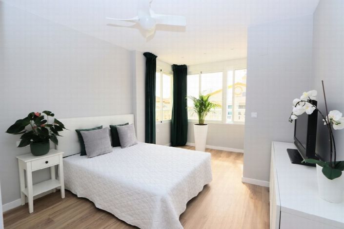 Image No.21-3 Bed House for sale