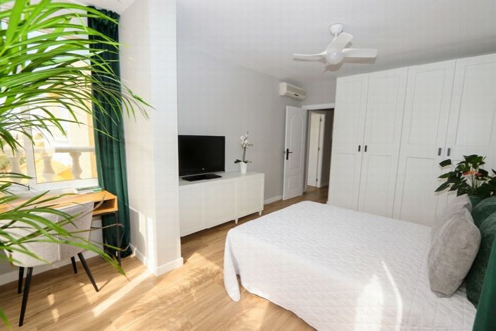 Image No.24-3 Bed House for sale