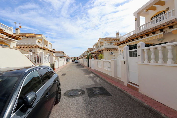 Image No.37-3 Bed House for sale
