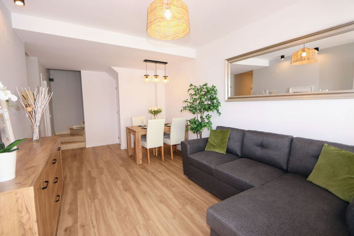 Image No.9-3 Bed House for sale