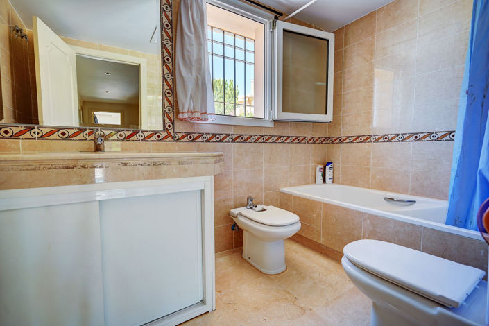 Image No.21-3 Bed Villa for sale