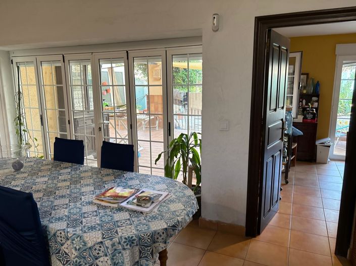 Image No.1-Villa de 4 chambres à vendre à Torrevieja