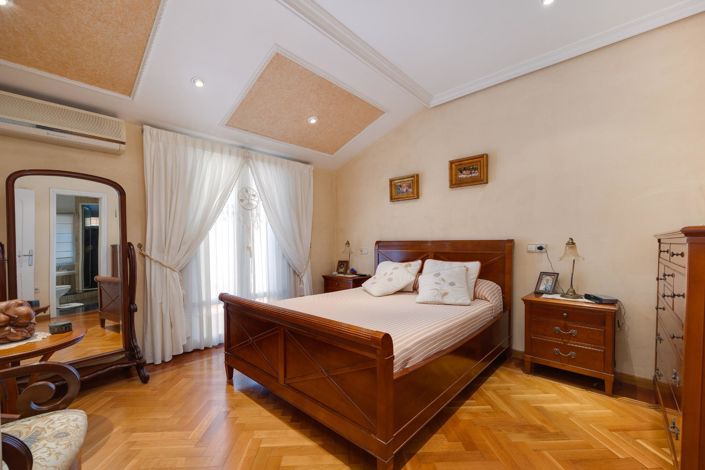 Image No.15-4 Bed Villa for sale