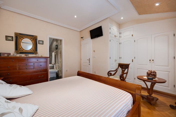 Image No.16-4 Bed Villa for sale