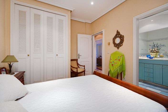 Image No.20-4 Bed Villa for sale