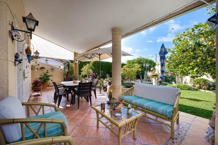 Image No.3-4 Bed Villa for sale