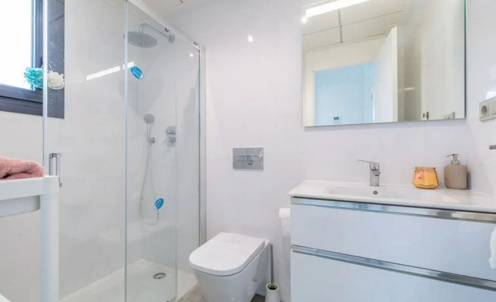 Image No.14-3 Bed House for sale