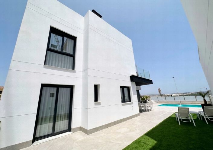 Image No.25-3 Bed Villa for sale