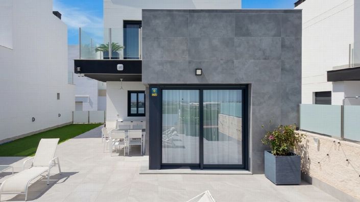 Image No.29-3 Bed Villa for sale