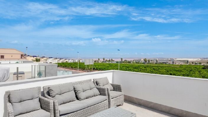 Image No.44-3 Bed Villa for sale