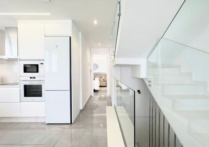 Image No.7-3 Bed House for sale