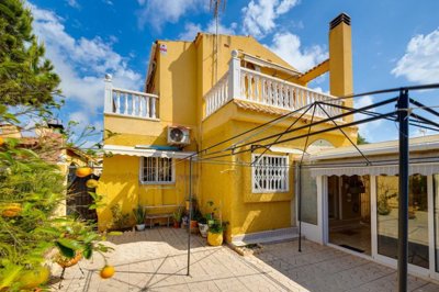 4 Bed Villa for sale