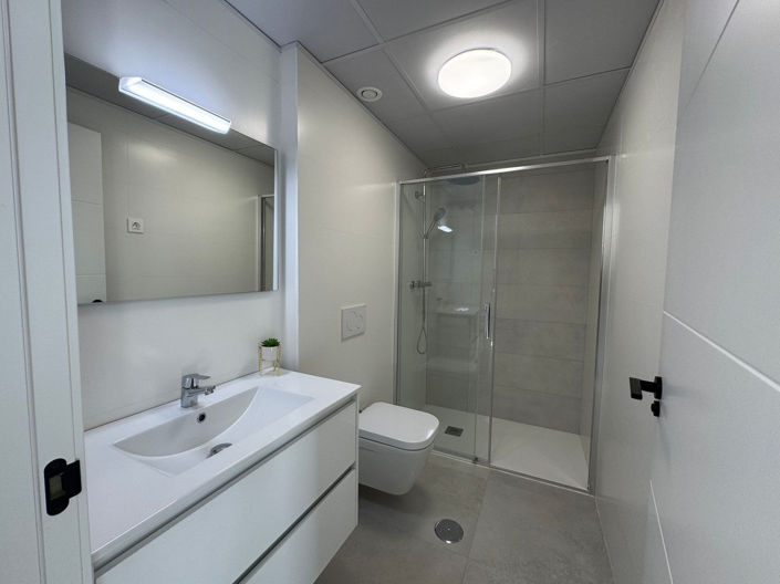 Image No.10-2 Bed House for sale