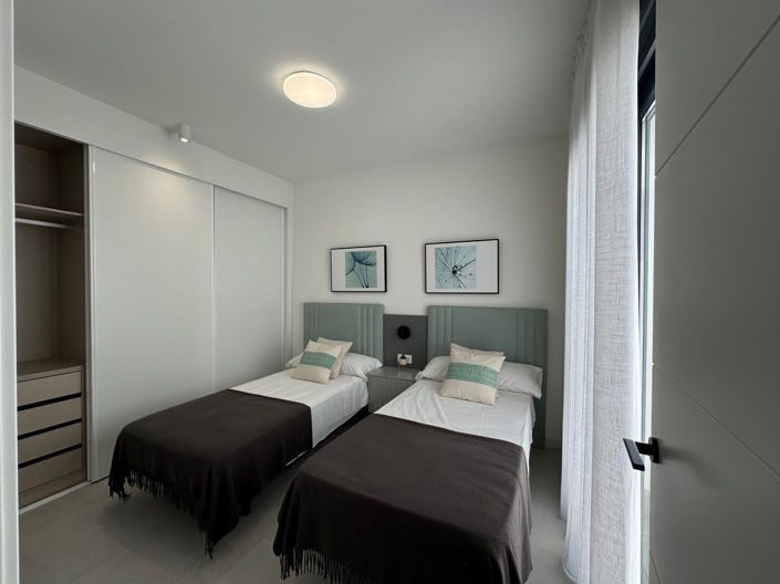 Image No.4-3 Bed House for sale