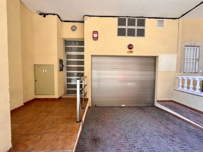 Image No.23-3 Bed Apartment for sale