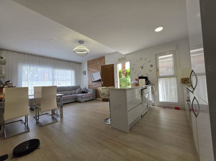 Image No.20-3 Bed Villa for sale