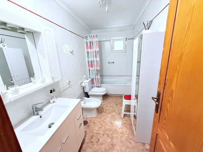 Image No.12-3 Bed Apartment for sale