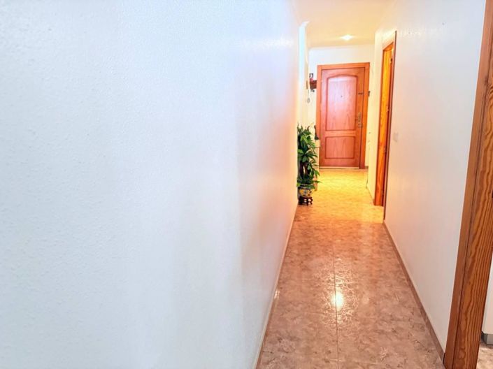 Image No.21-3 Bed Apartment for sale