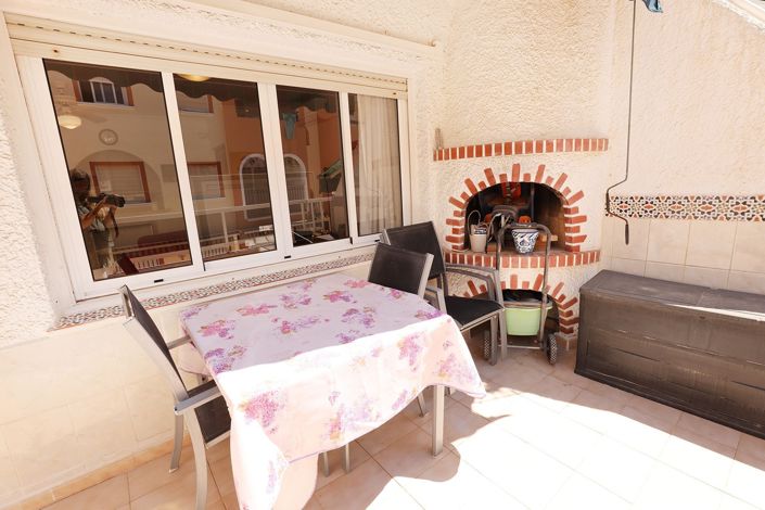 Image No.1-Appartement de 2 chambres à vendre à Torrevieja