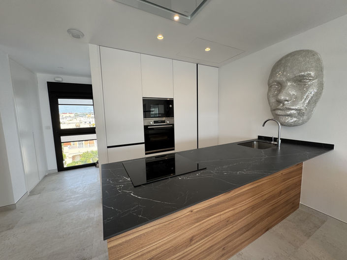 Image No.20-2 Bed Penthouse for sale