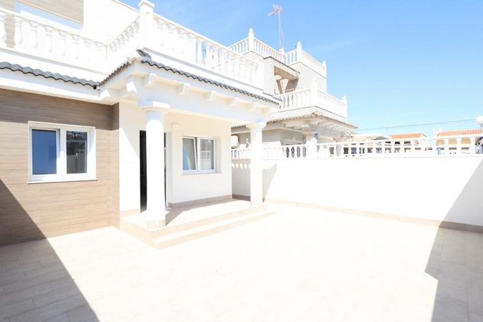 Image No.1-3 Bed Townhouse for sale