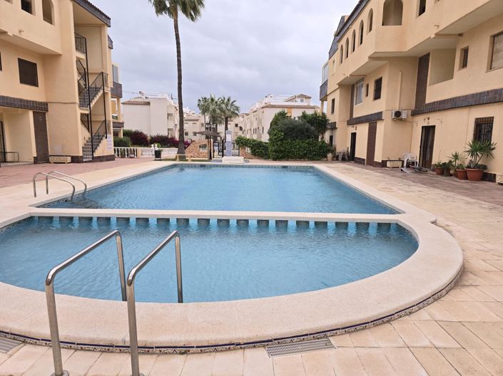 Image No.1-Bungalow de 2 chambres à vendre à Torrevieja
