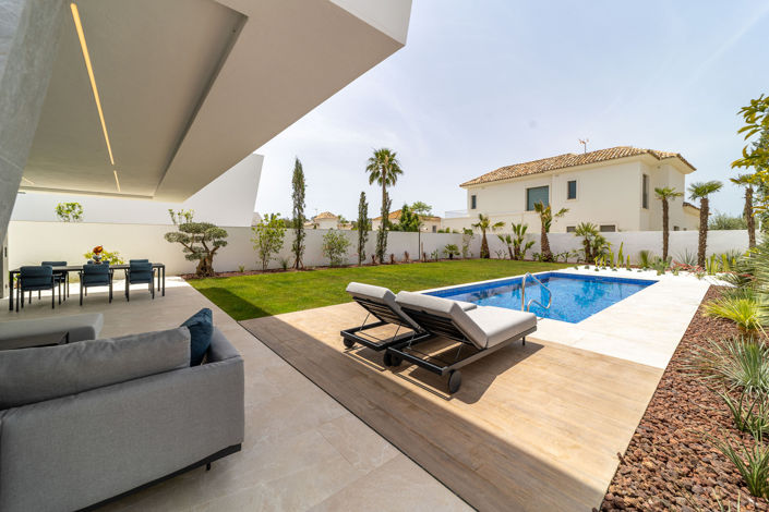 Image No.4-5 Bed Villa for sale