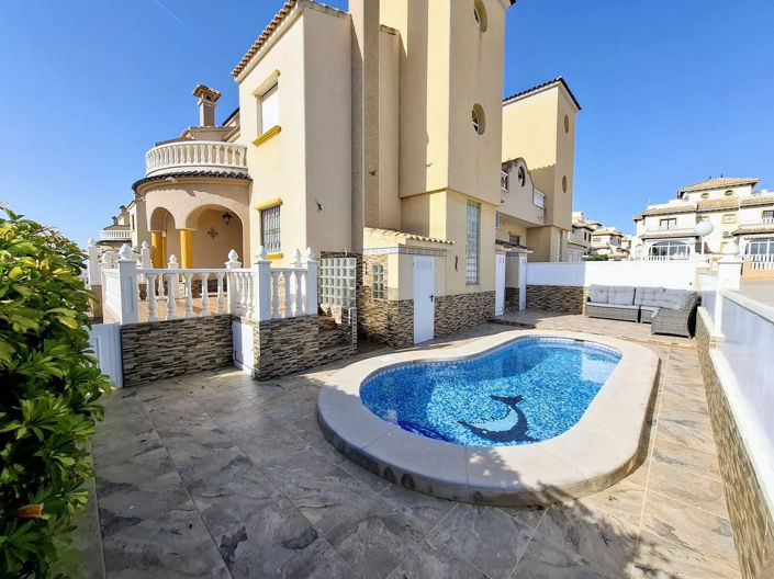 Image No.1-3 Bed House for sale